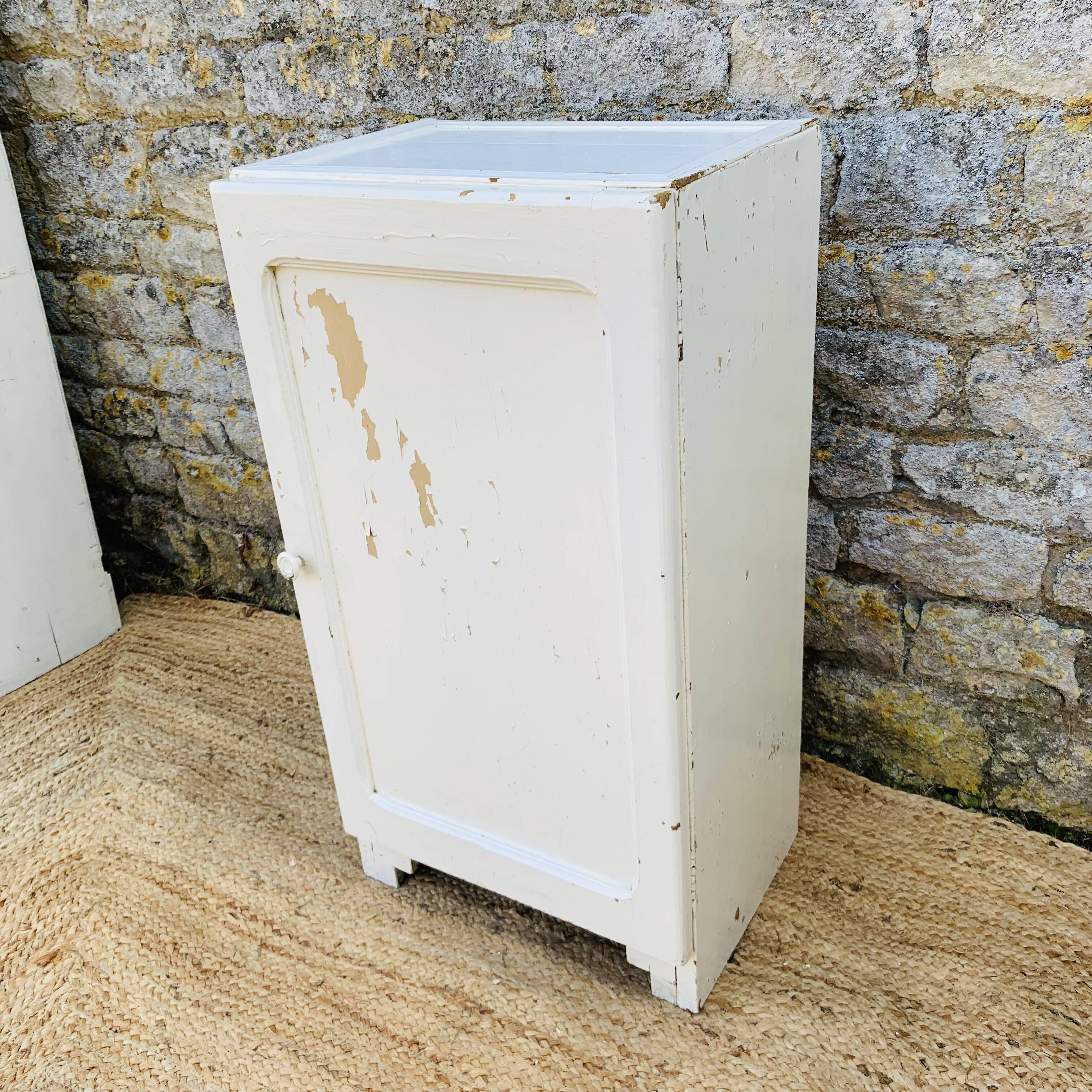Small white Parisian piece of furniture