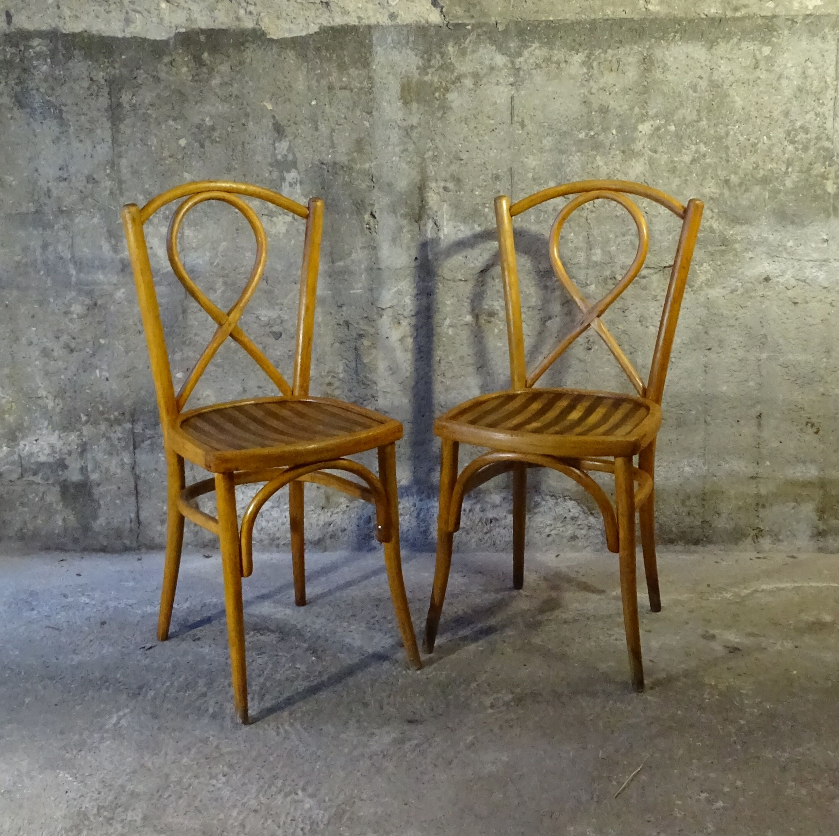 2 chaises gyf, bistrot assises bois, 1935