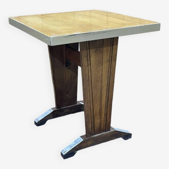 Table bistrot des années 50, piétement chêne et plateau formica