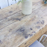 Farm table