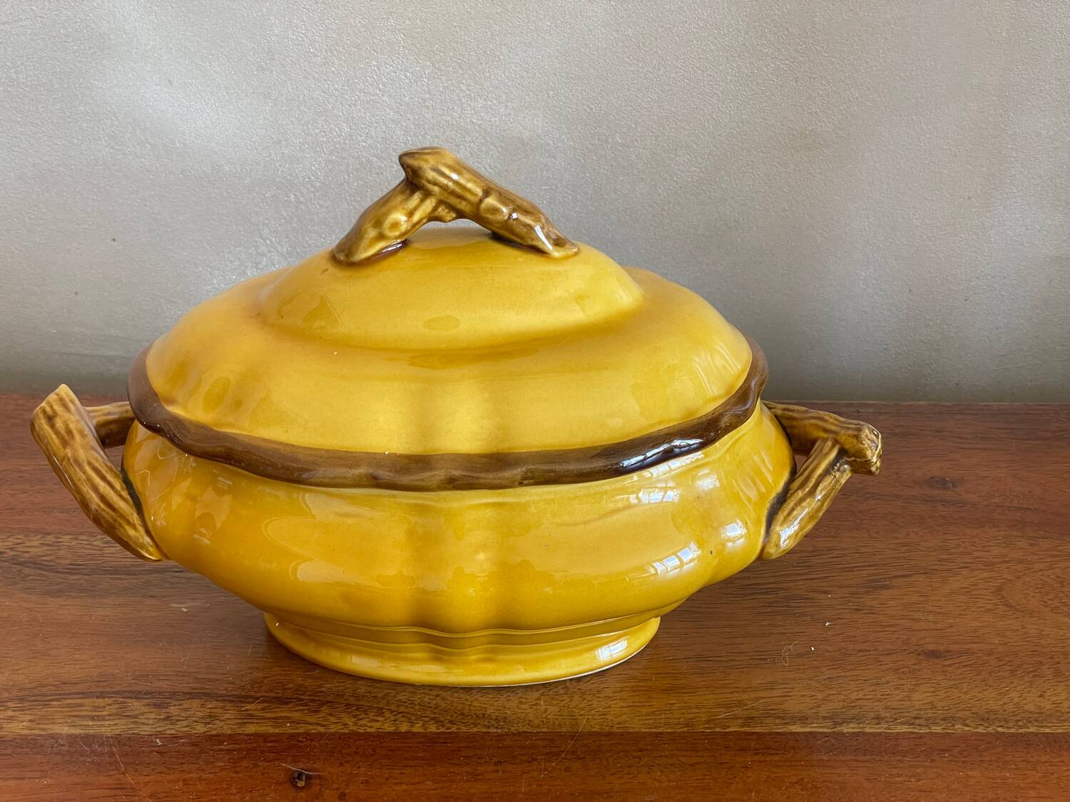 Mini gravy boat