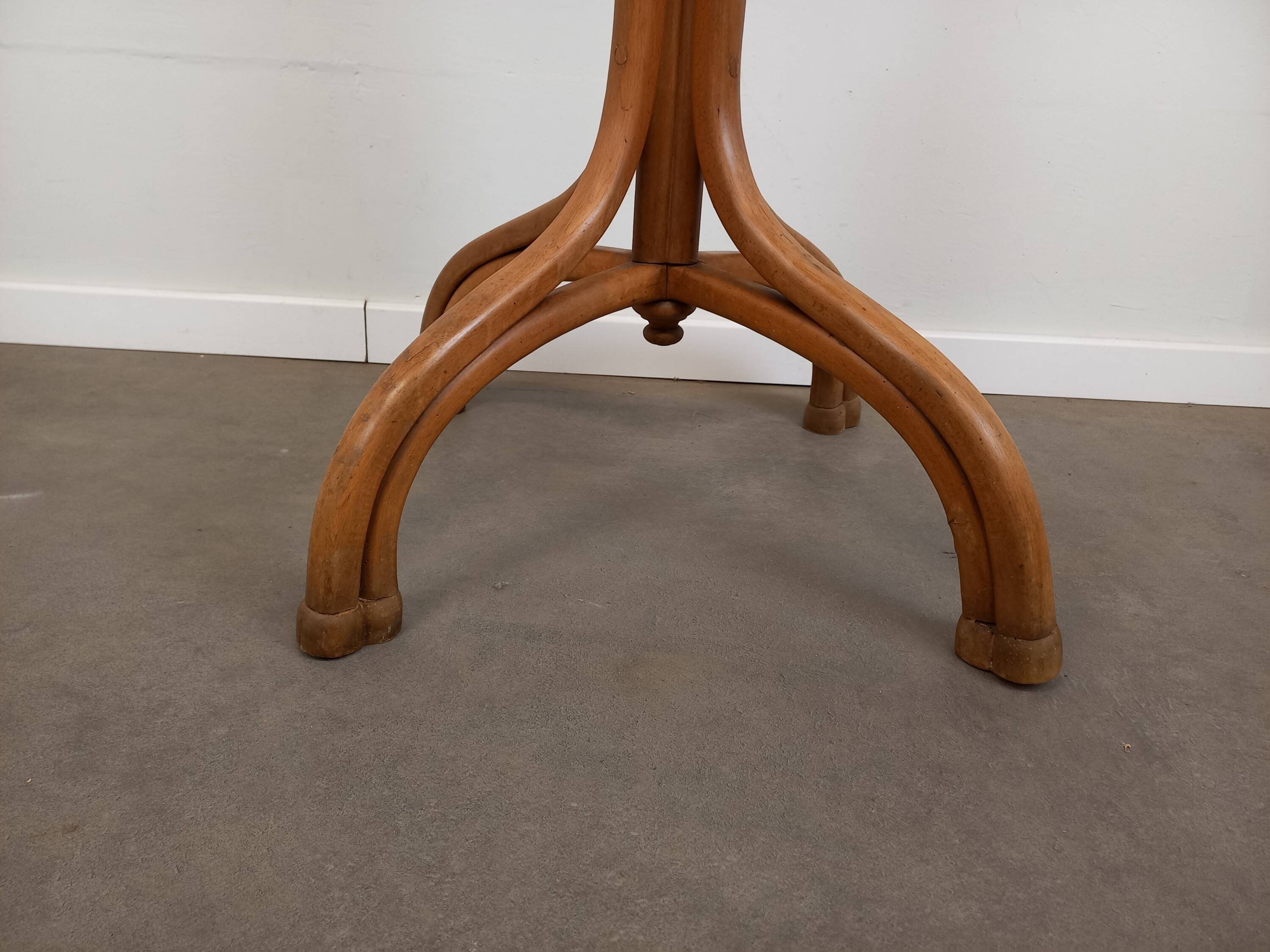 Thonet parrot coat rack