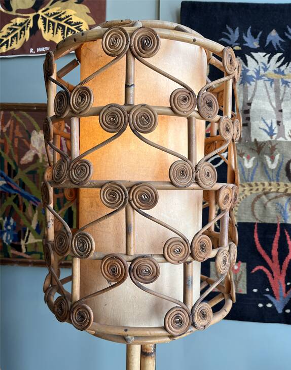 Lampadaire tripode en bambou et rotin