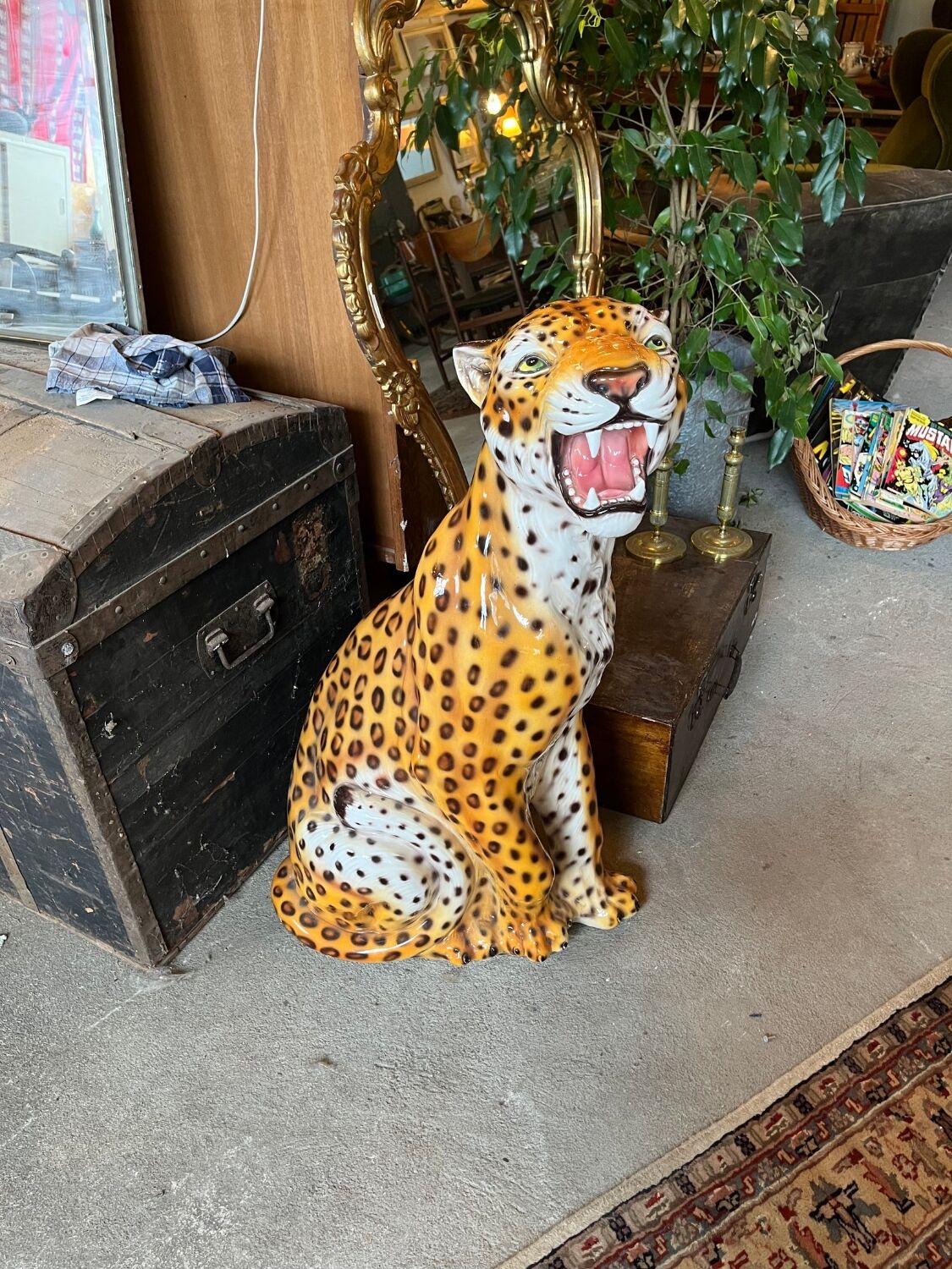 Enamelled ceramic leopard