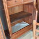 Armoire type cabinet vendéen, en bois massif