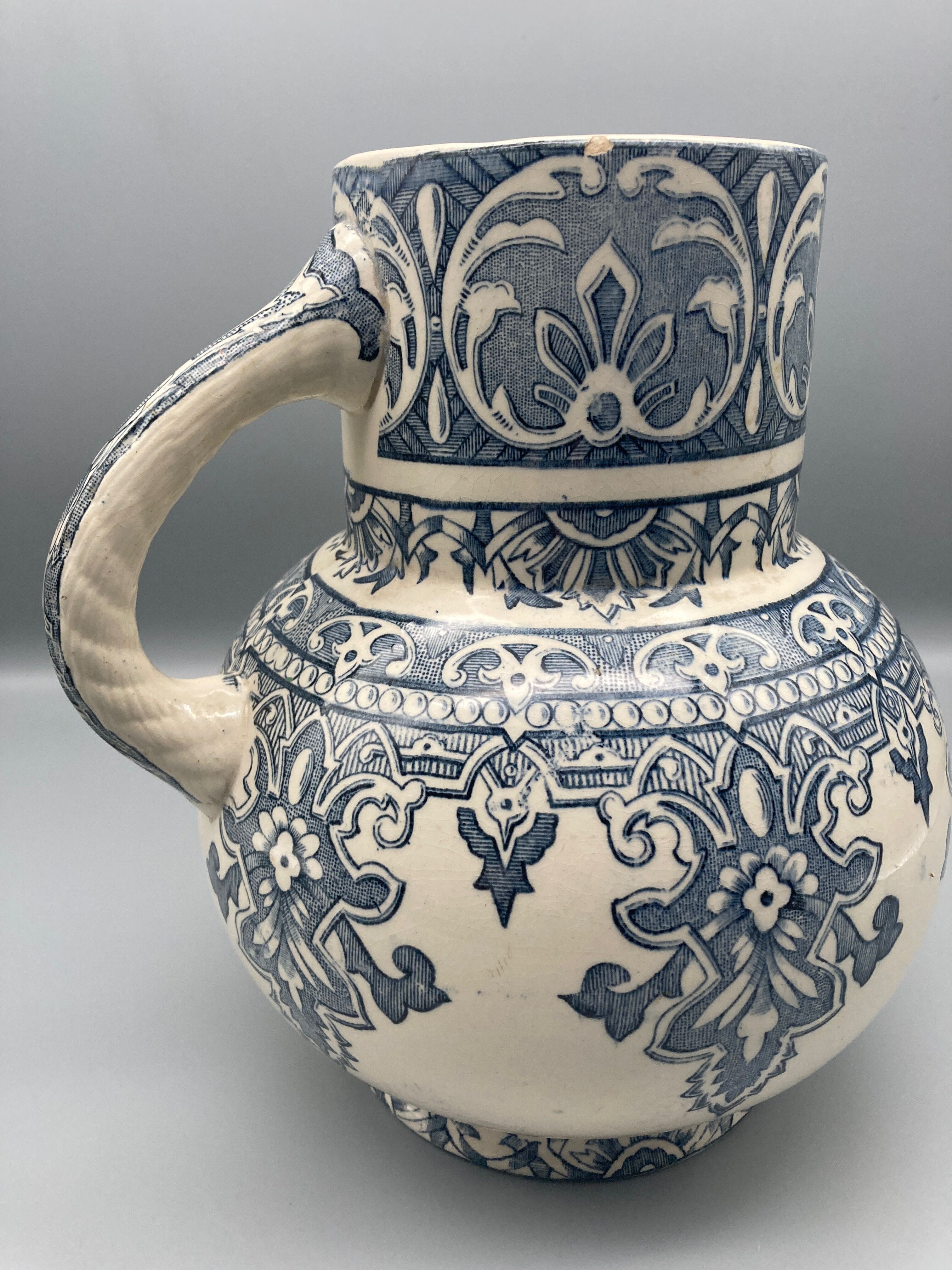 Toilet pitcher Terre de Fer Longchamps "Moorish"