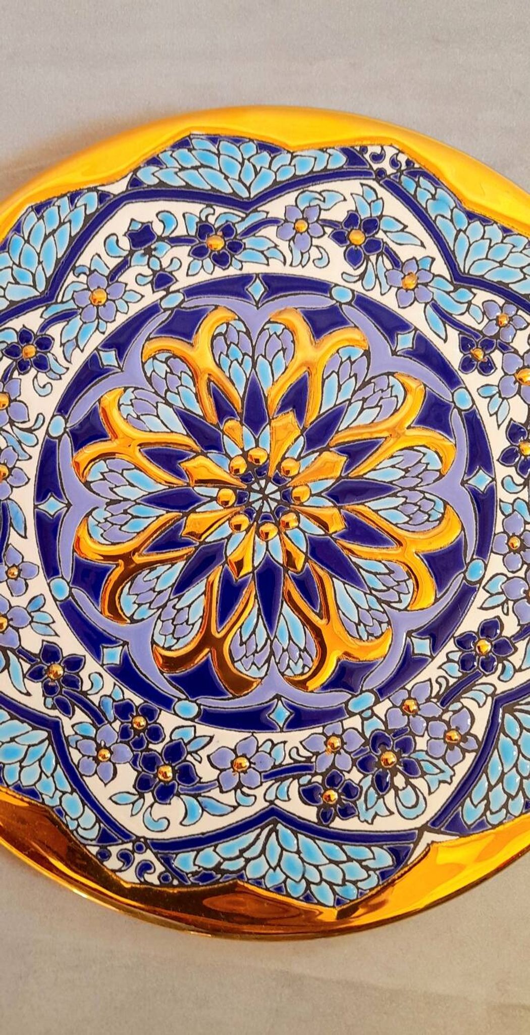 Cearco trivet gilded with fine gold