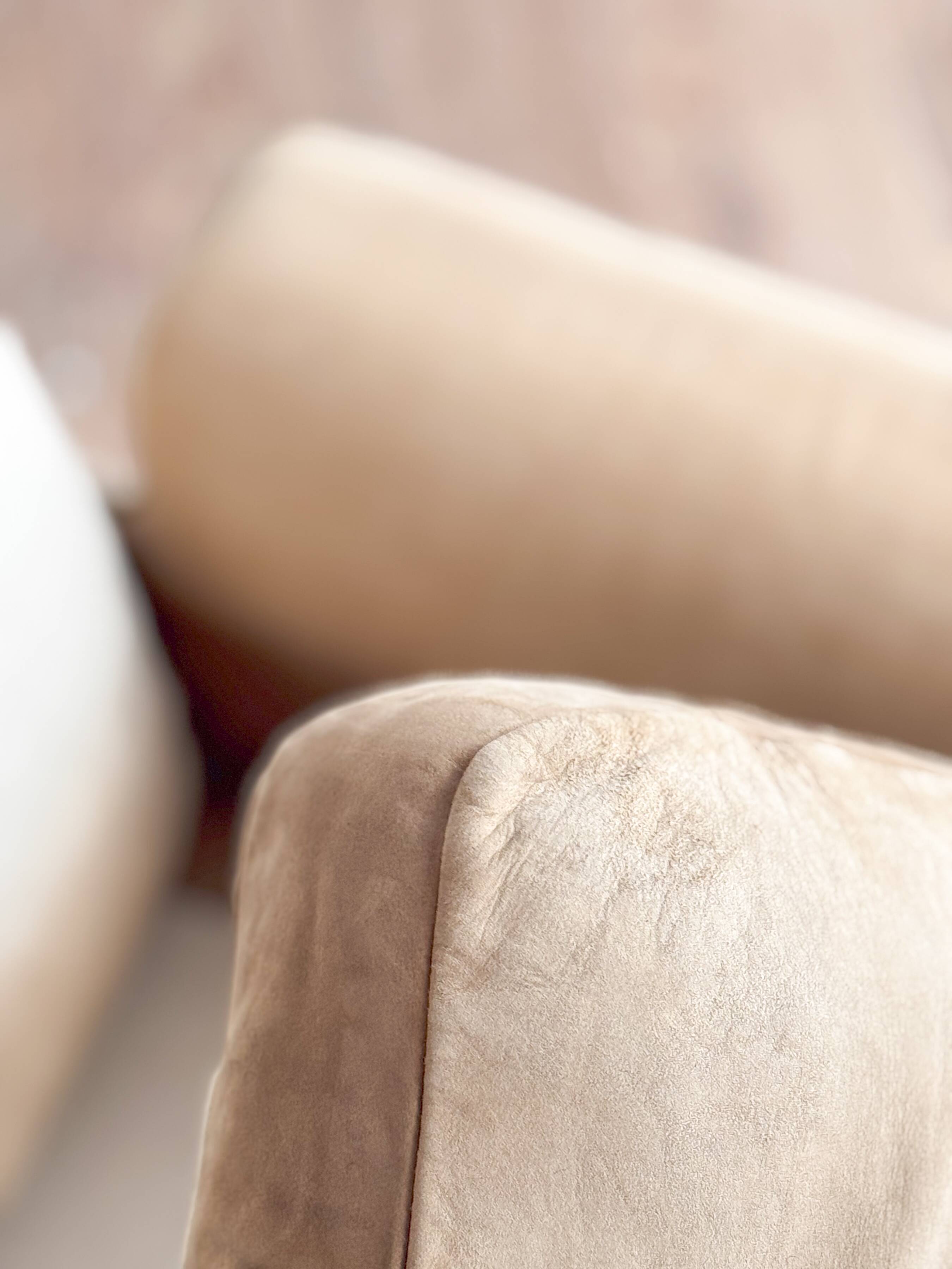 Fauteuil design 620 en cuir suédé beige par Dieter Rams, Vitsœ, Mid-Century