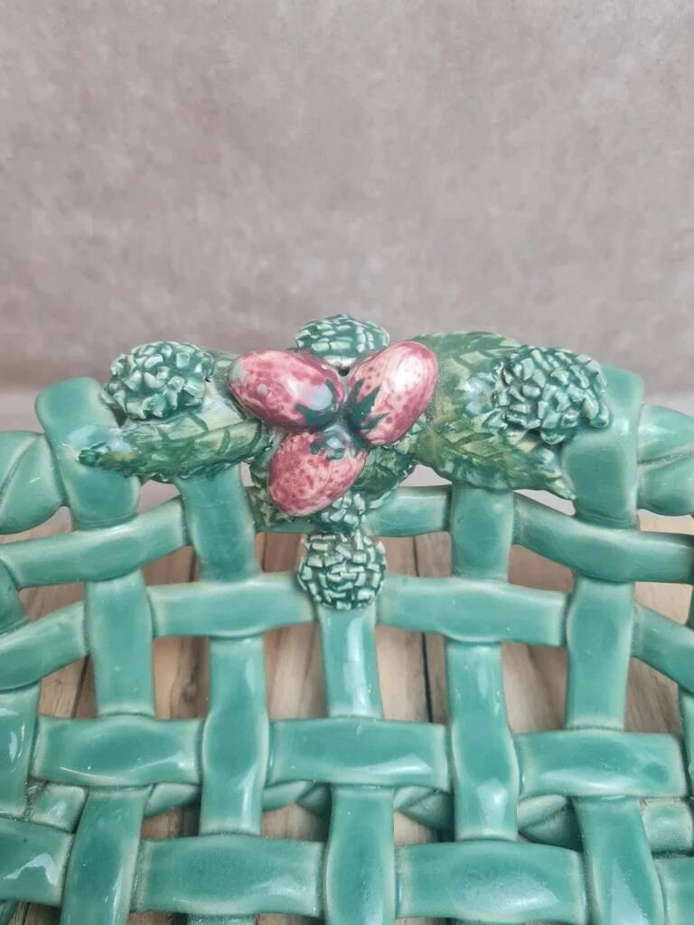Large openwork bowl in slipware