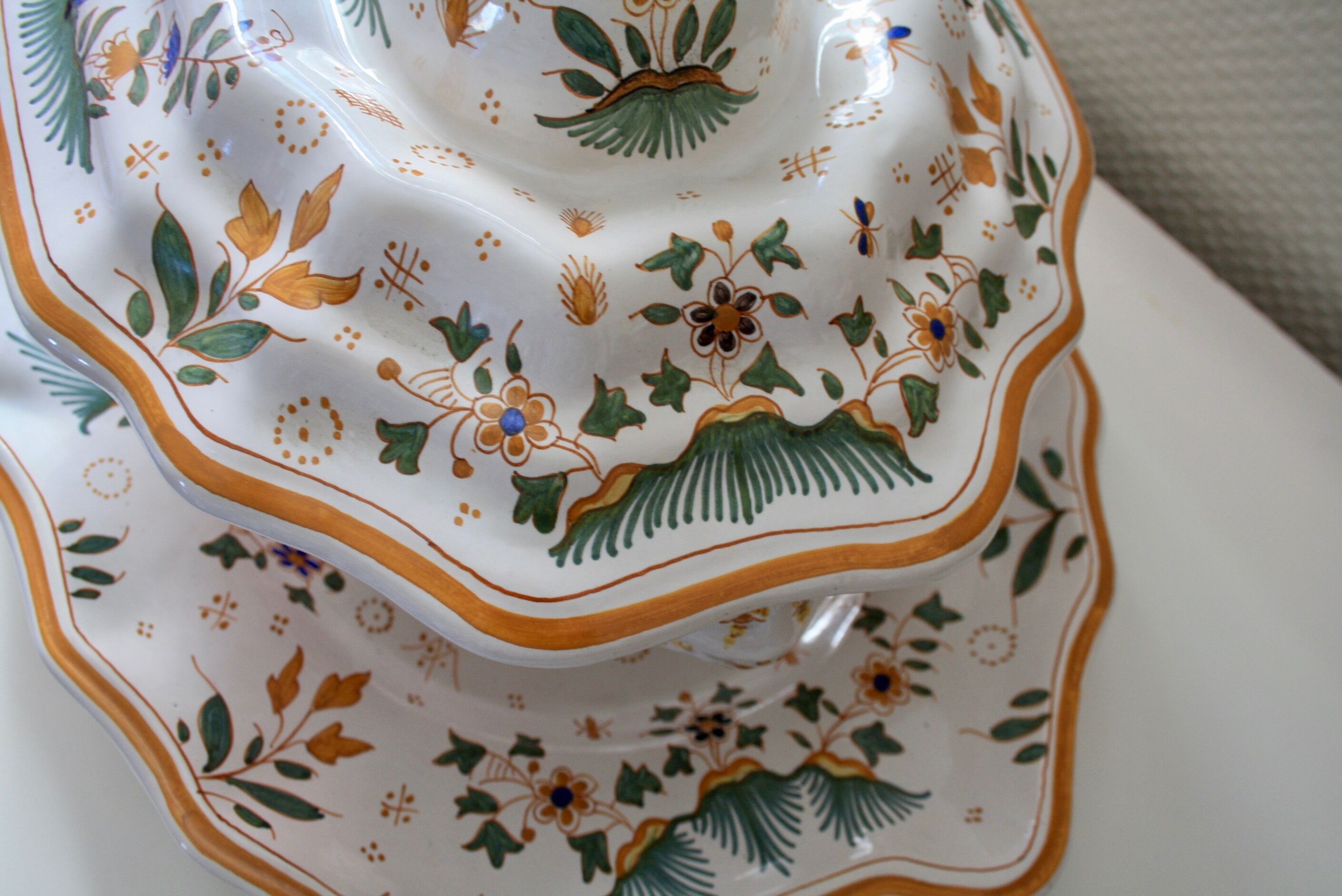 Dish and tureen Moustiers