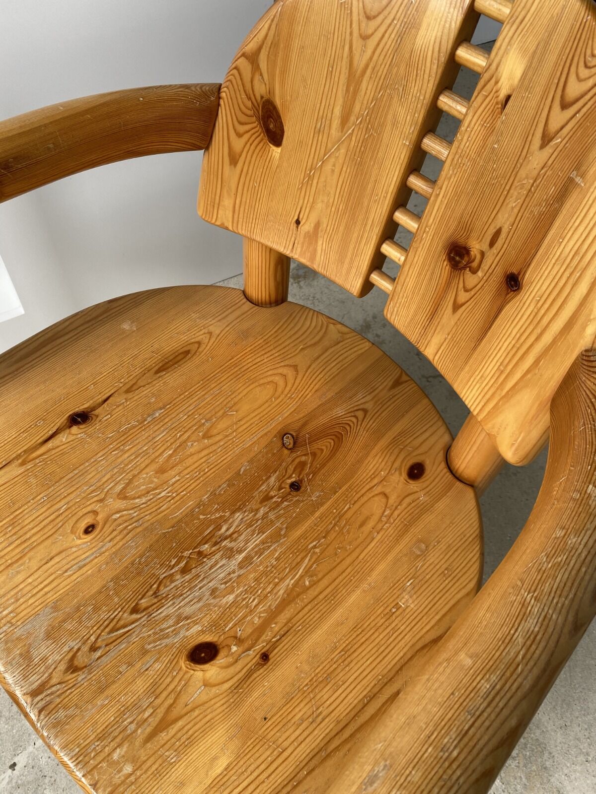 Pine armchair René Daumiller