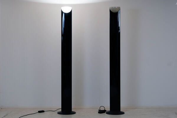 Paire de lampadaires ''Adonis'' par Gianfranco Frattini pour Luci 1987
