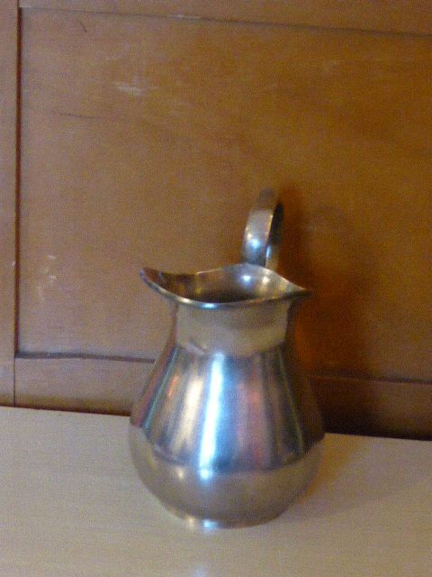 Coffee set in silver metal composed of 3 pitchers, Millan Freres, Paris