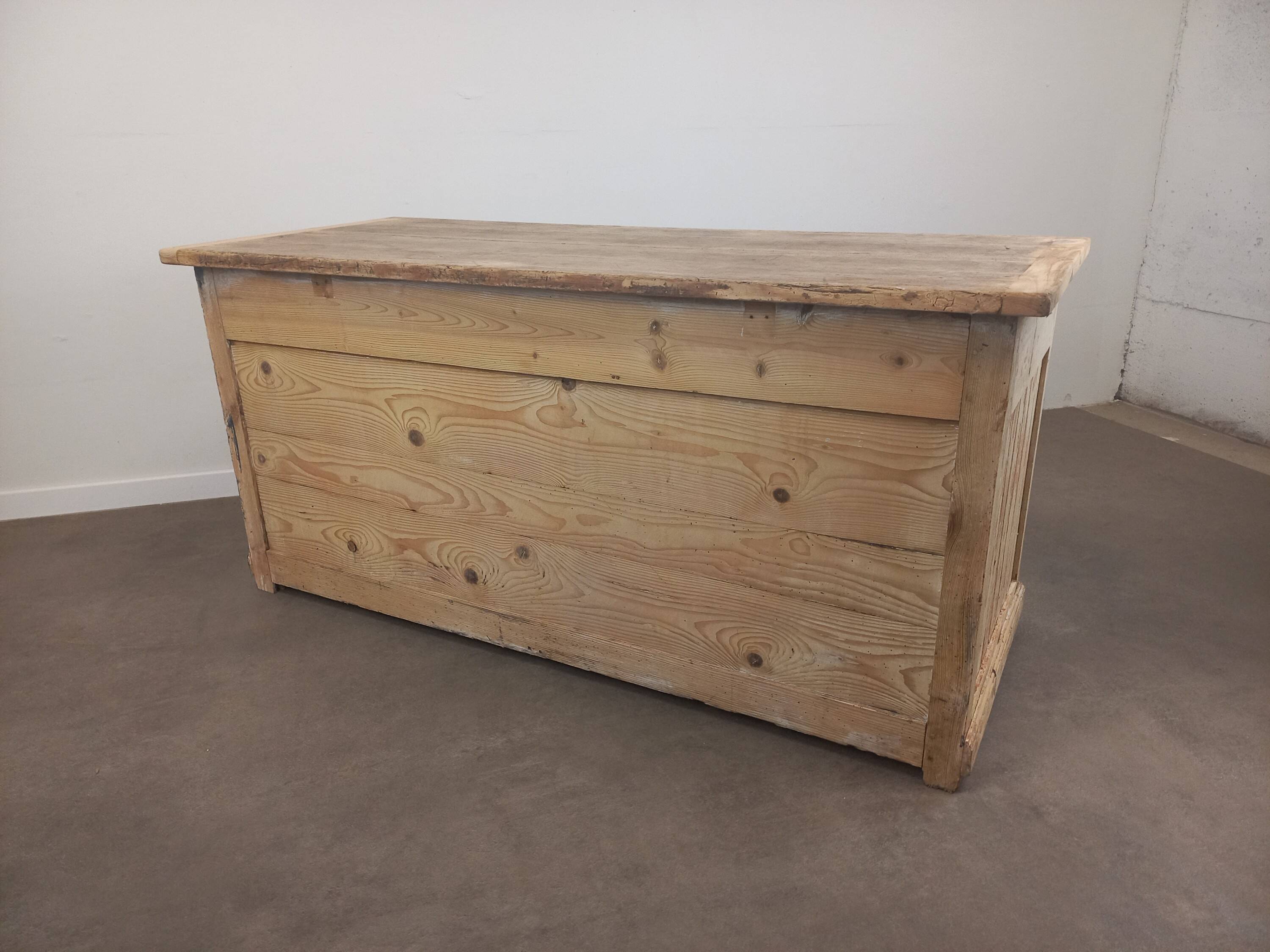 Weathered store bank