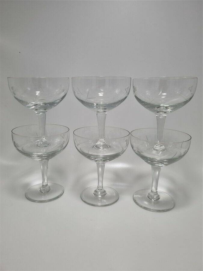6 champagne glasses
