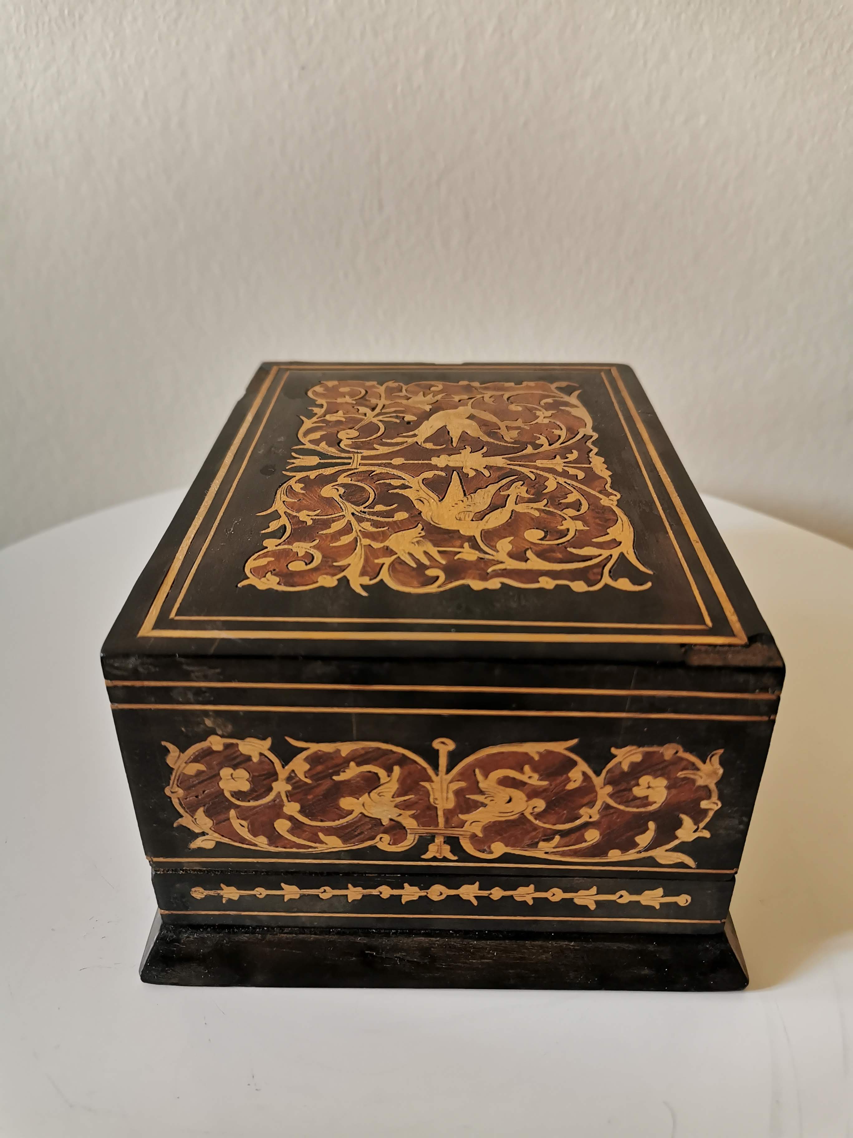 Inmemarked cigarette box