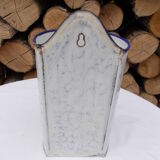 Enamelled tin fountain