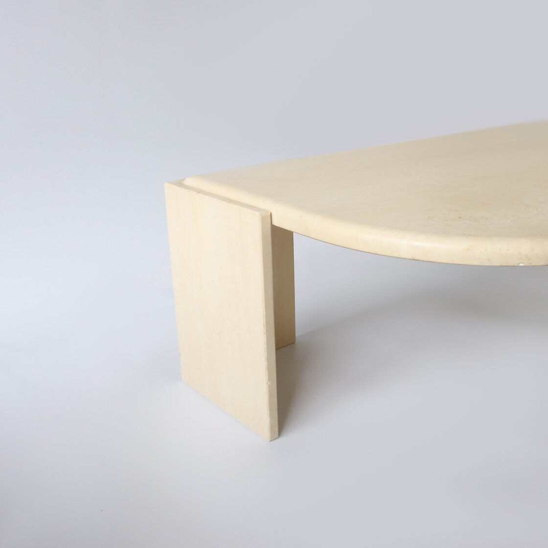 Table basse en travertin vintage