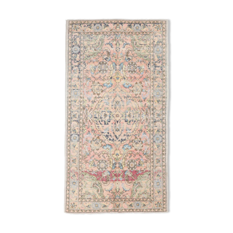 Farmhouse floral vintage rug 256x137cm