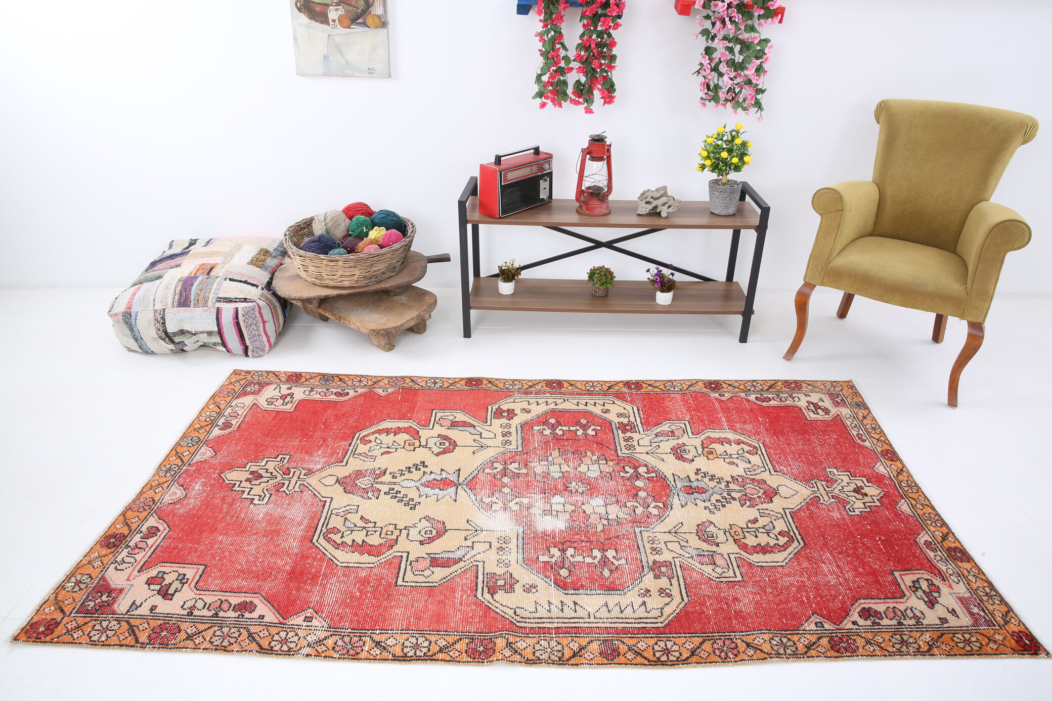 Madallion oriental vintage carpet