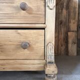 English pine chest of drawers
