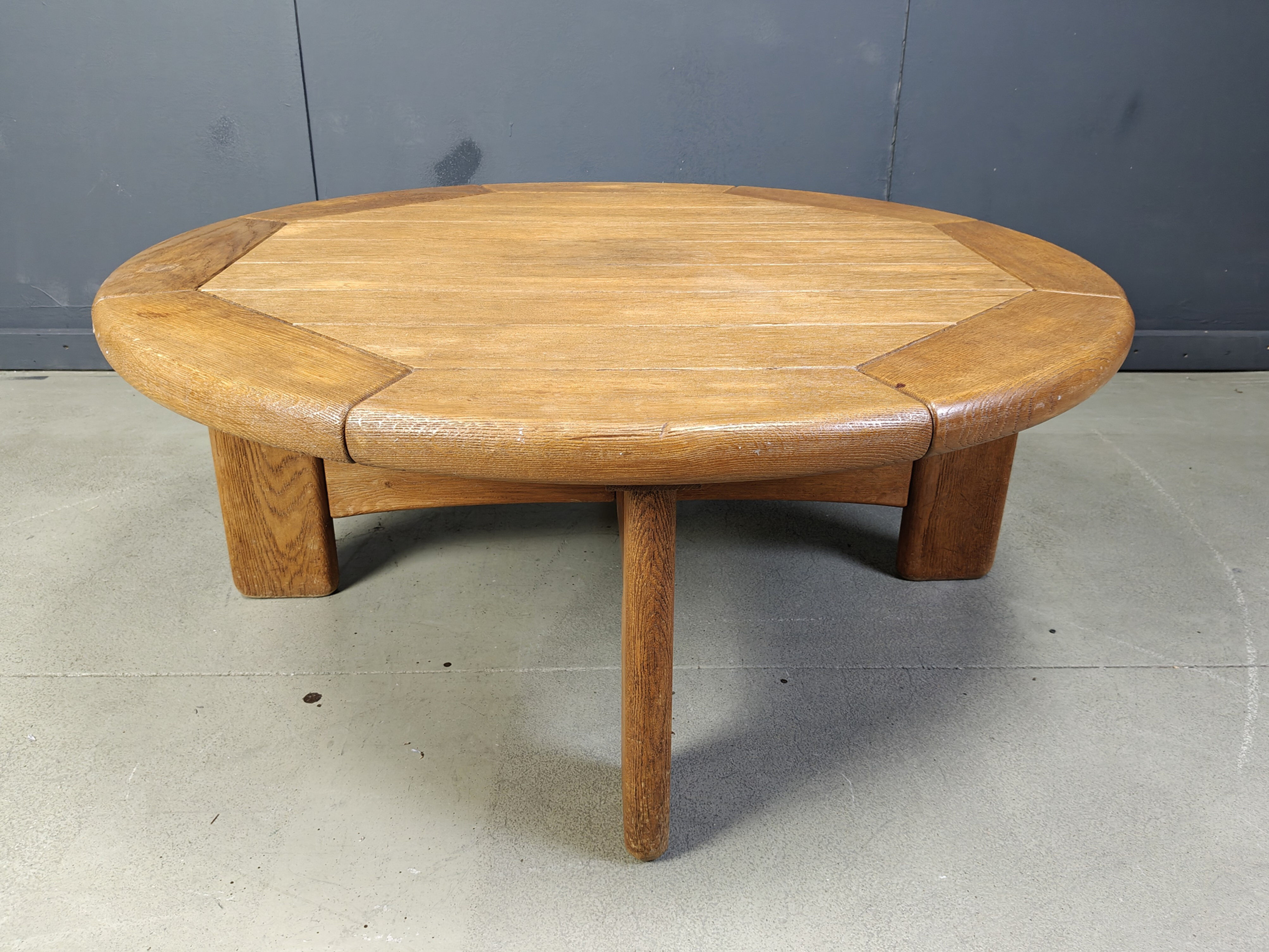 Table basse ronde en chêne danois, années 1960