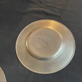 Set of 13 plates in fine pewter