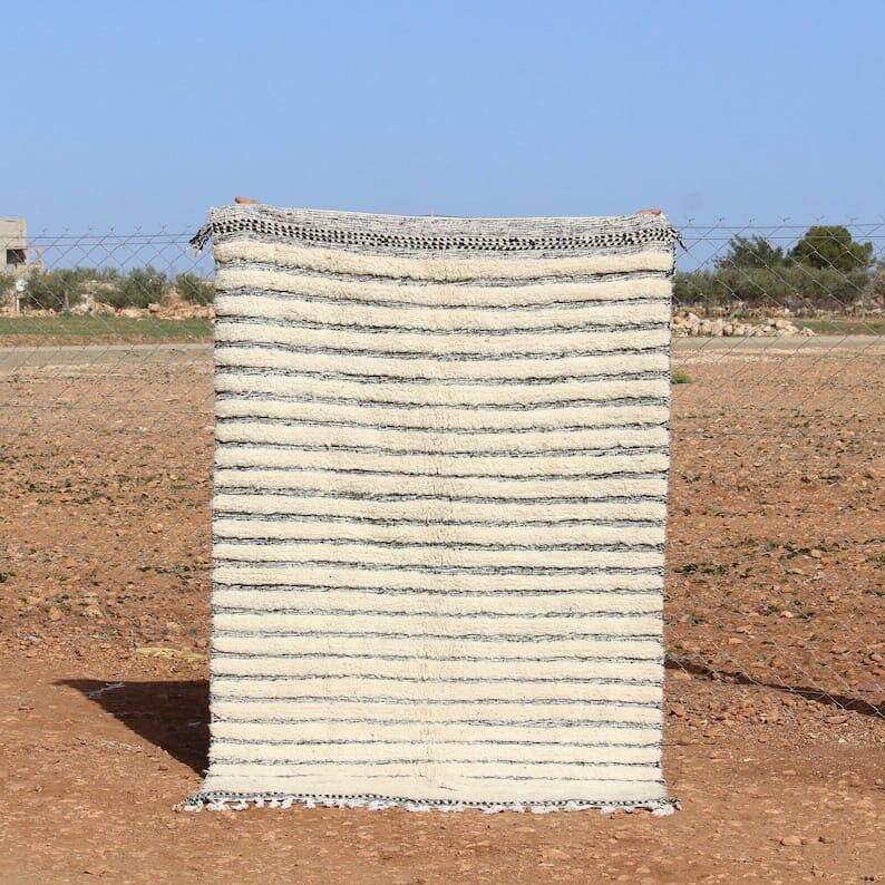 Handmade pure wool rug, size 1.4/2.6 m.
