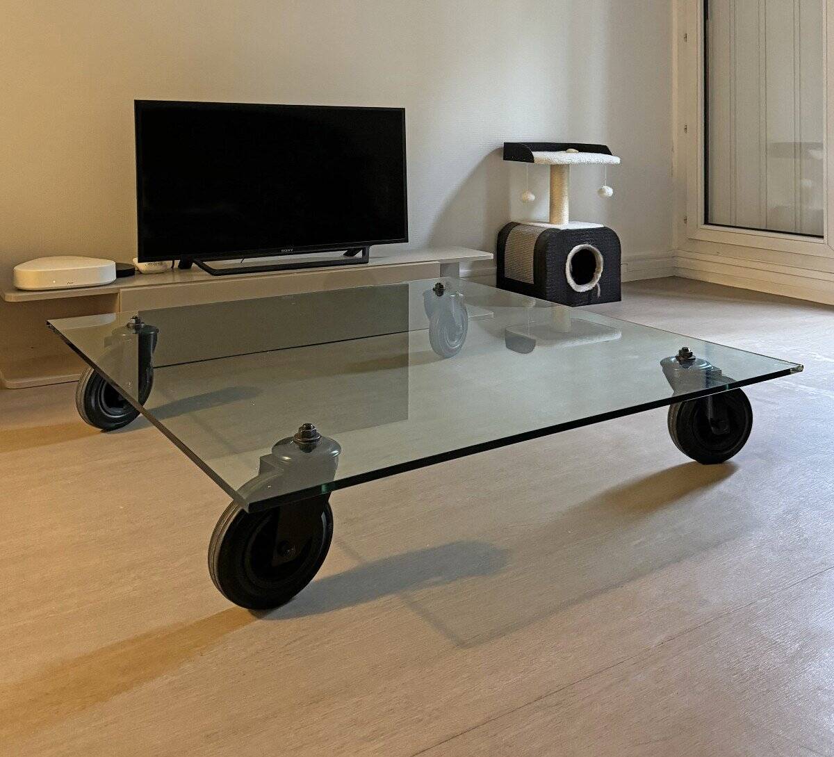Gae AULENTI (1927-2012) Coffee table model "Table with wheels" for Fontana