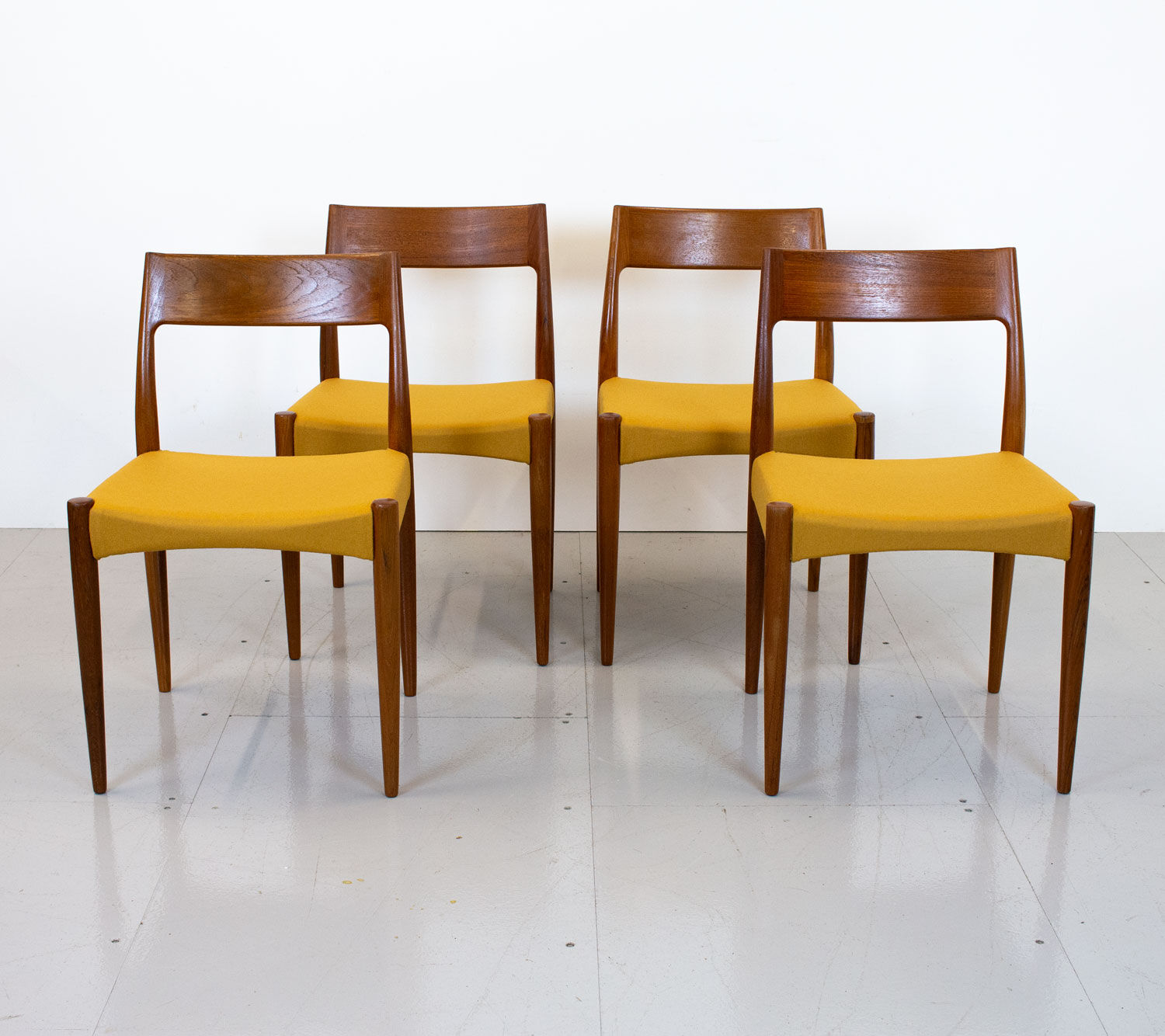 Danish teak model 175 set of 4 dining chairs by Mogens Kold, 1960s