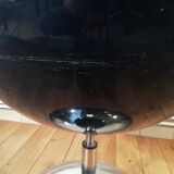 Egg armchair