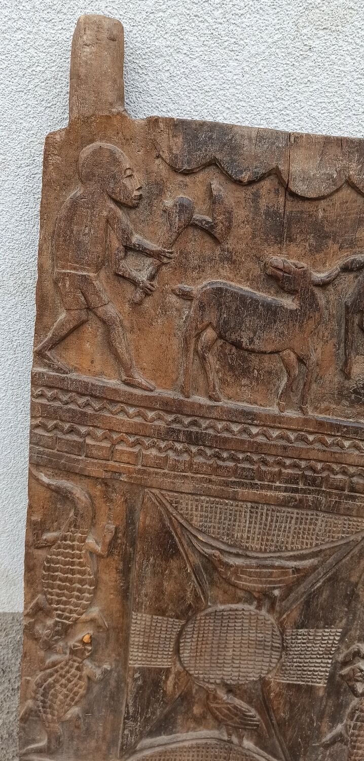 Old wooden door Senufo of Côte d'Ivoire