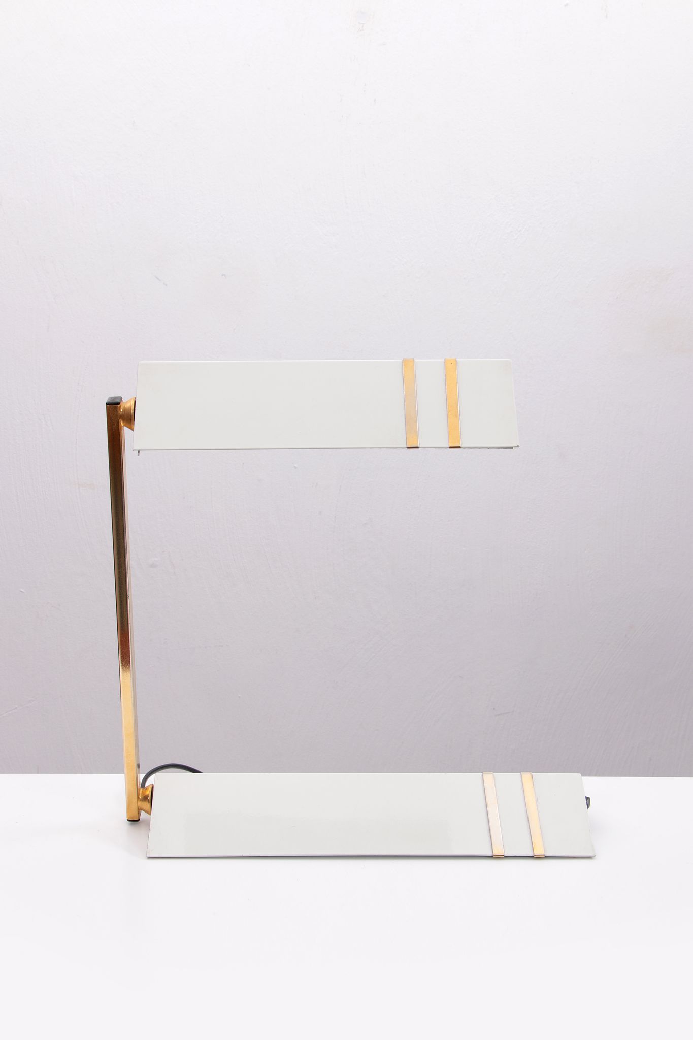 Italian desk lamp nice sleek design, 1960