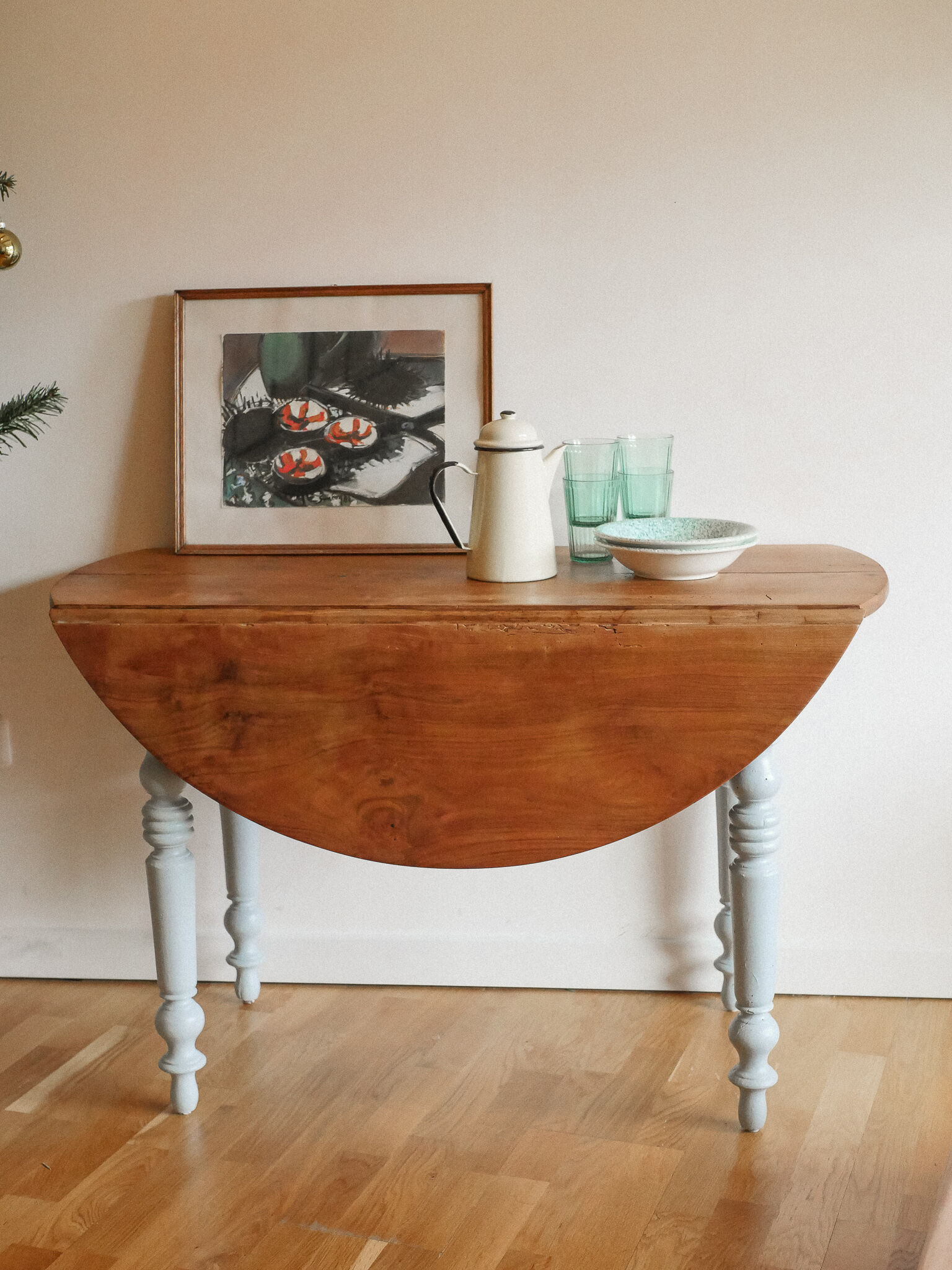Walnut Round Table