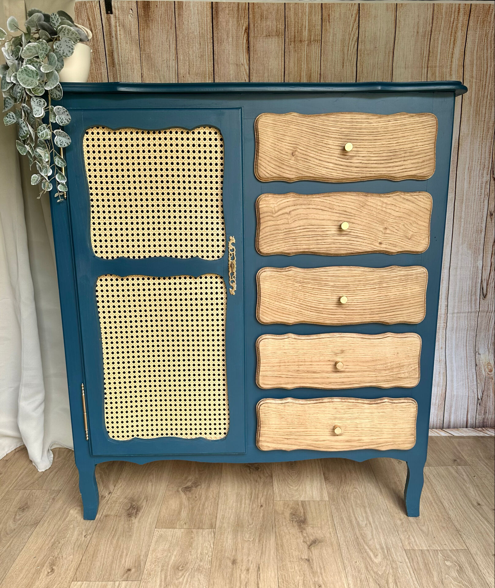 Armoirette parisienne & Chiffonnier restauré – Style Bohème Chic
