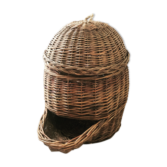 Ancient wicker patatière