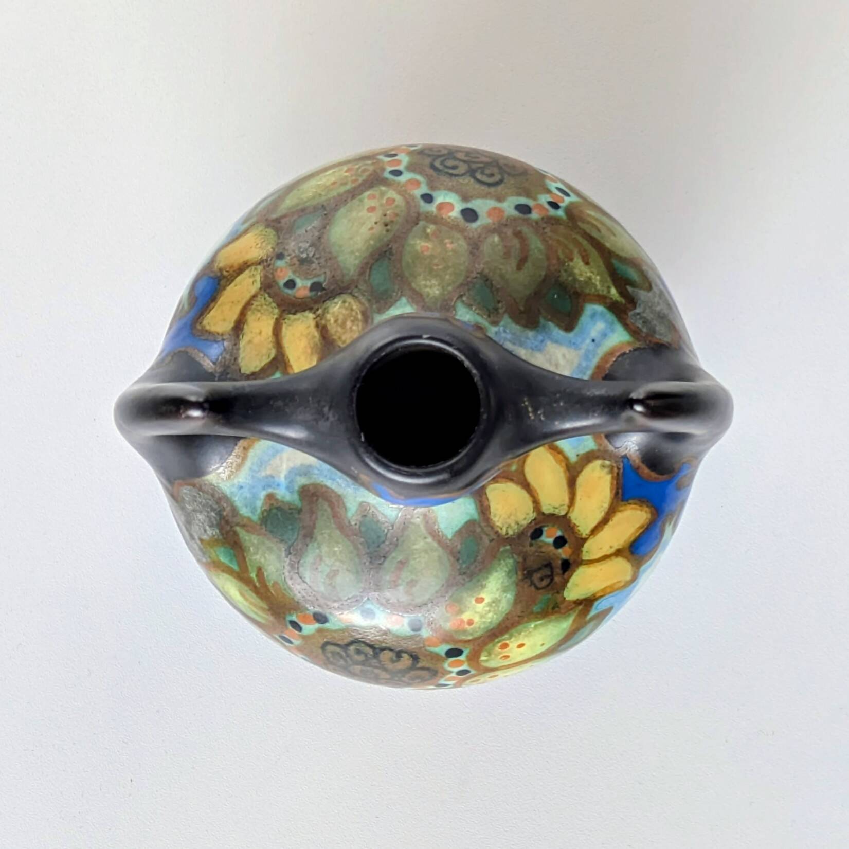 Handled Vase Gouda - Decor "Zonnebloem" (Sunflower) - Netherlands, 1930/50