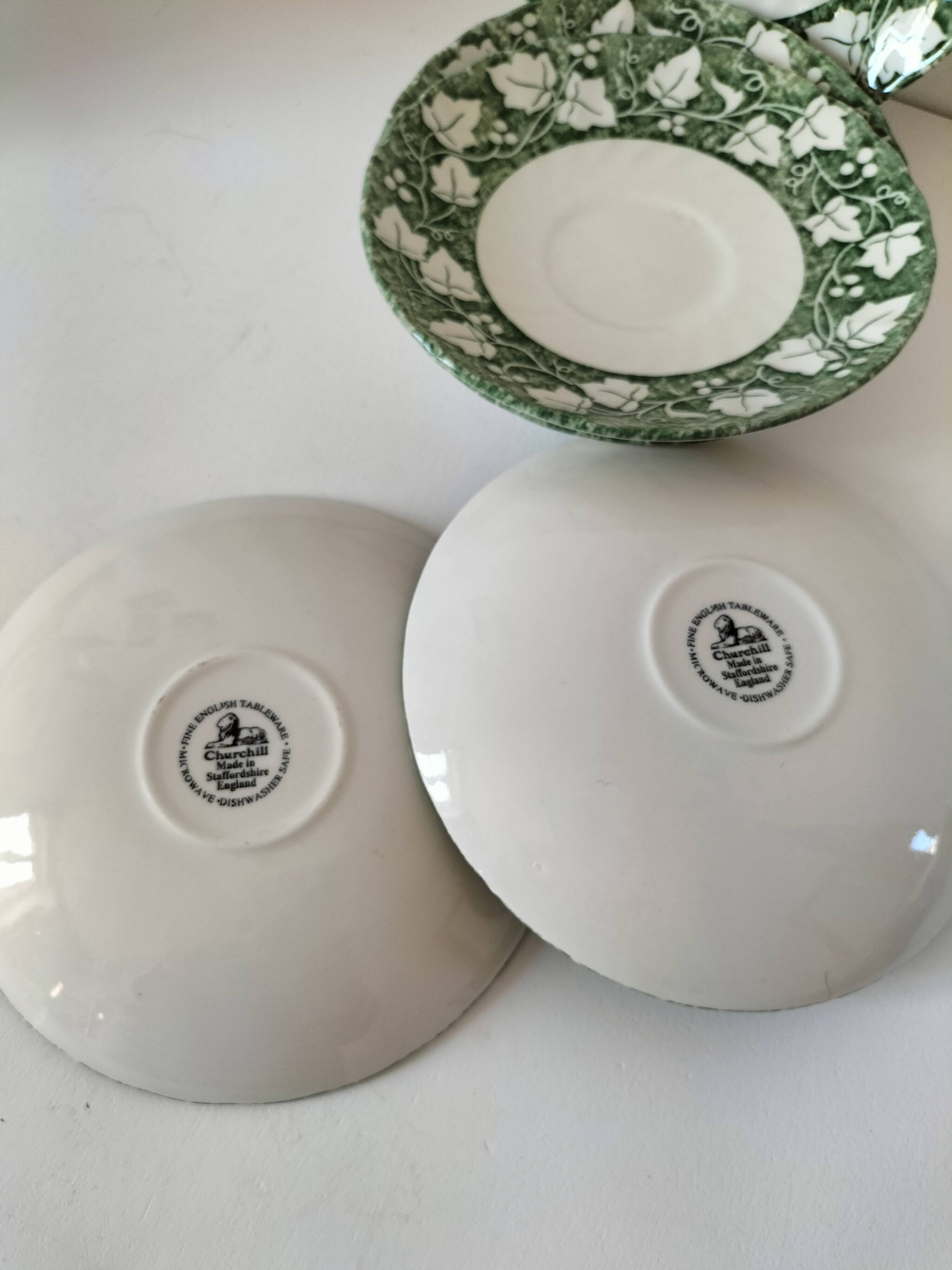 6 small Churchill "Verdigris" Staffordshire plates – 14 cm