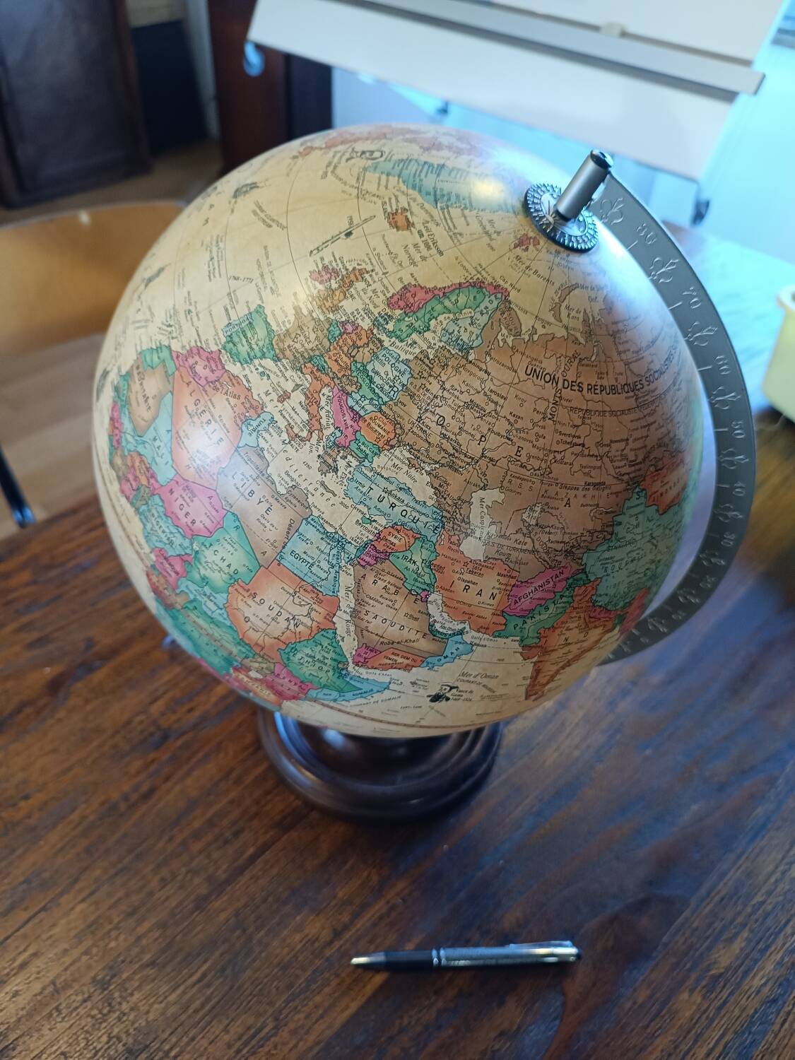 Scan-Globe illuminated globe (Denmark) – 44 cm