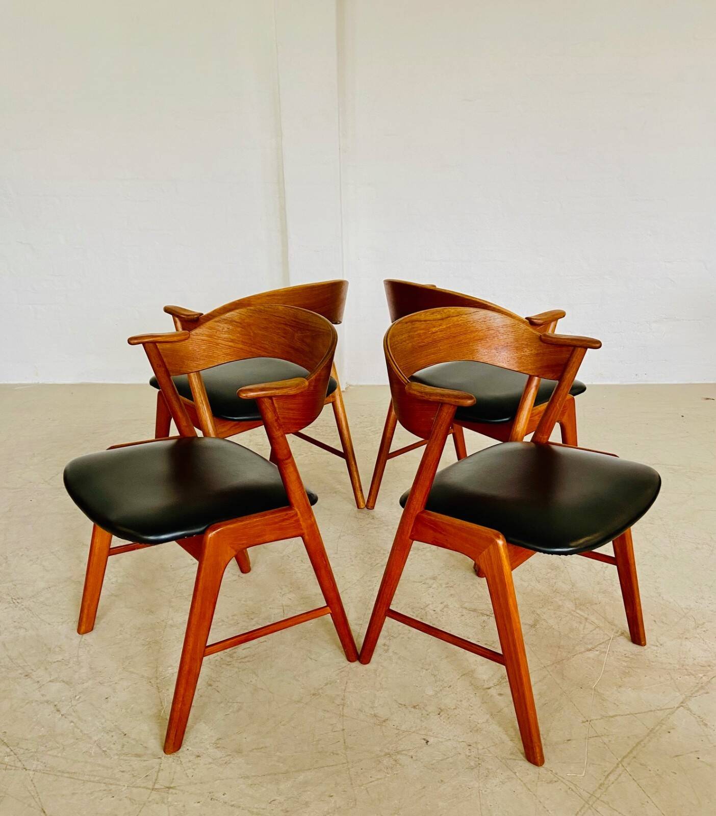 Danish vintage Kai Kristiansen model 32 chairs for Schou Andersens Møbelabrik