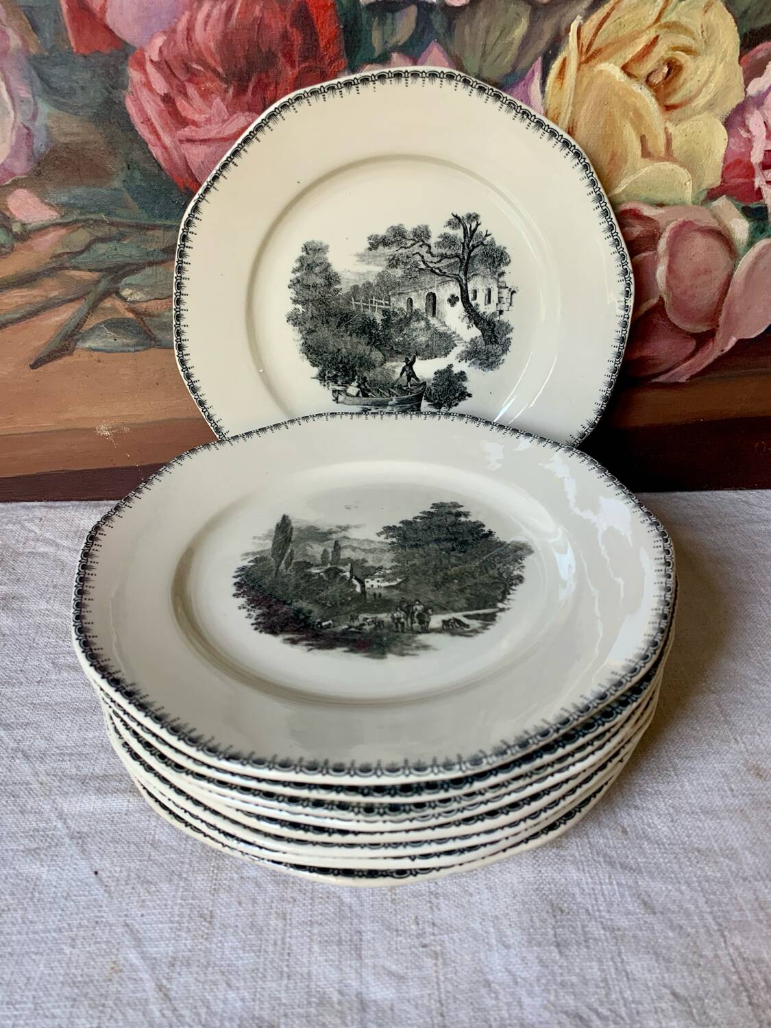 Neuf assiettes à dessert anciennes Boch La Louvière