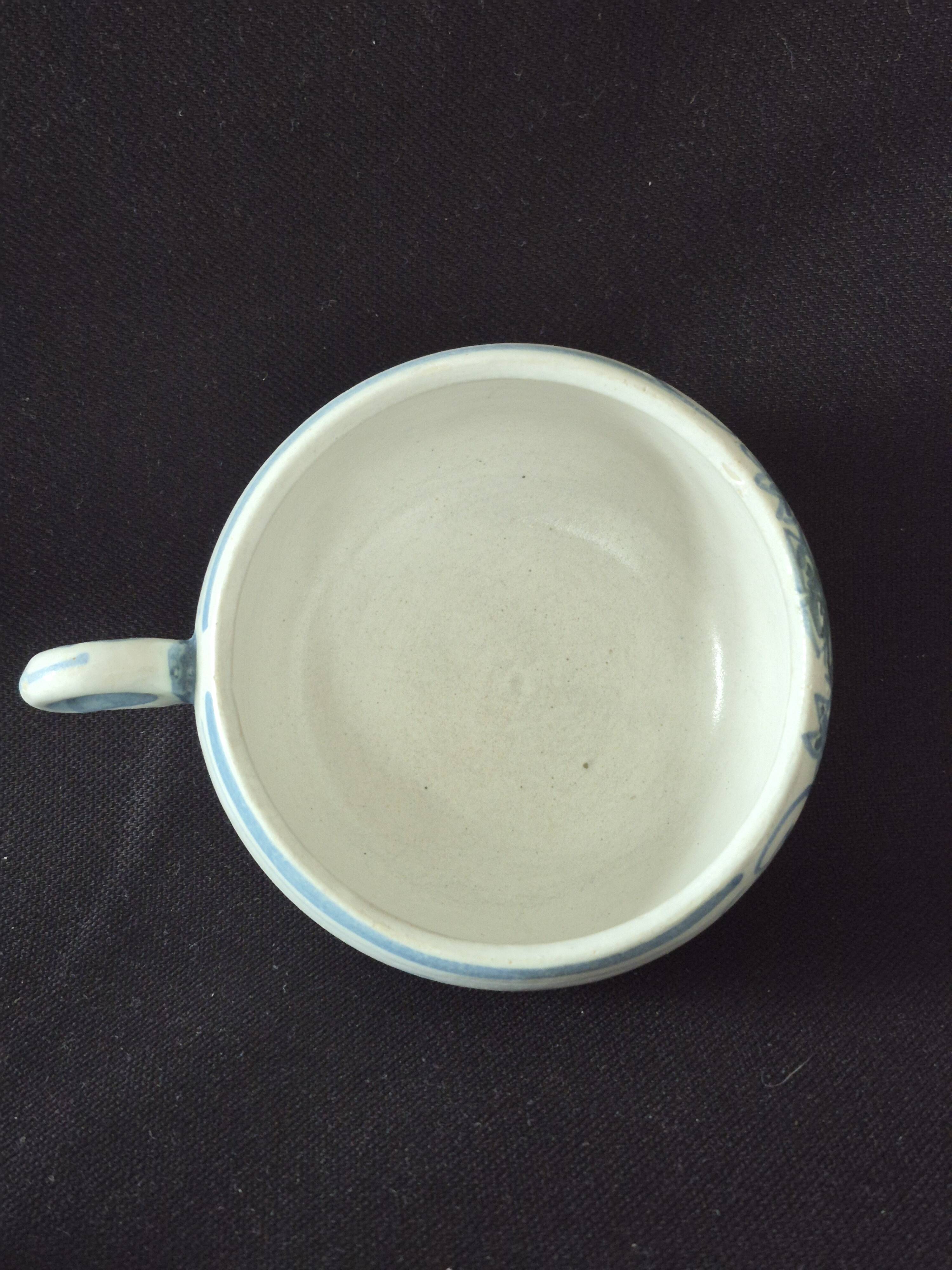 Breakfast cup "selfish" in glazed stoneware Quimper Keraluc A031-1