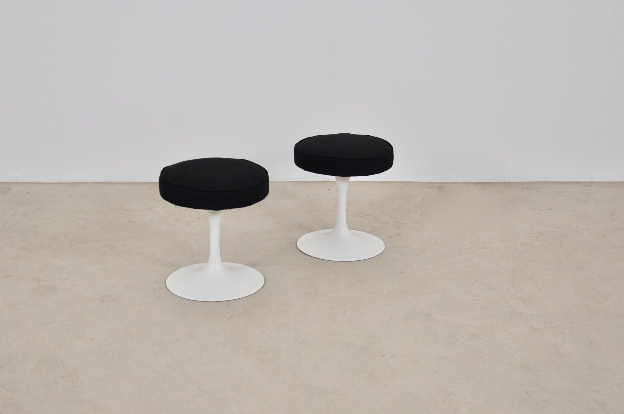 Tulip stools by Eero Saarinen for Knoll International, 1970