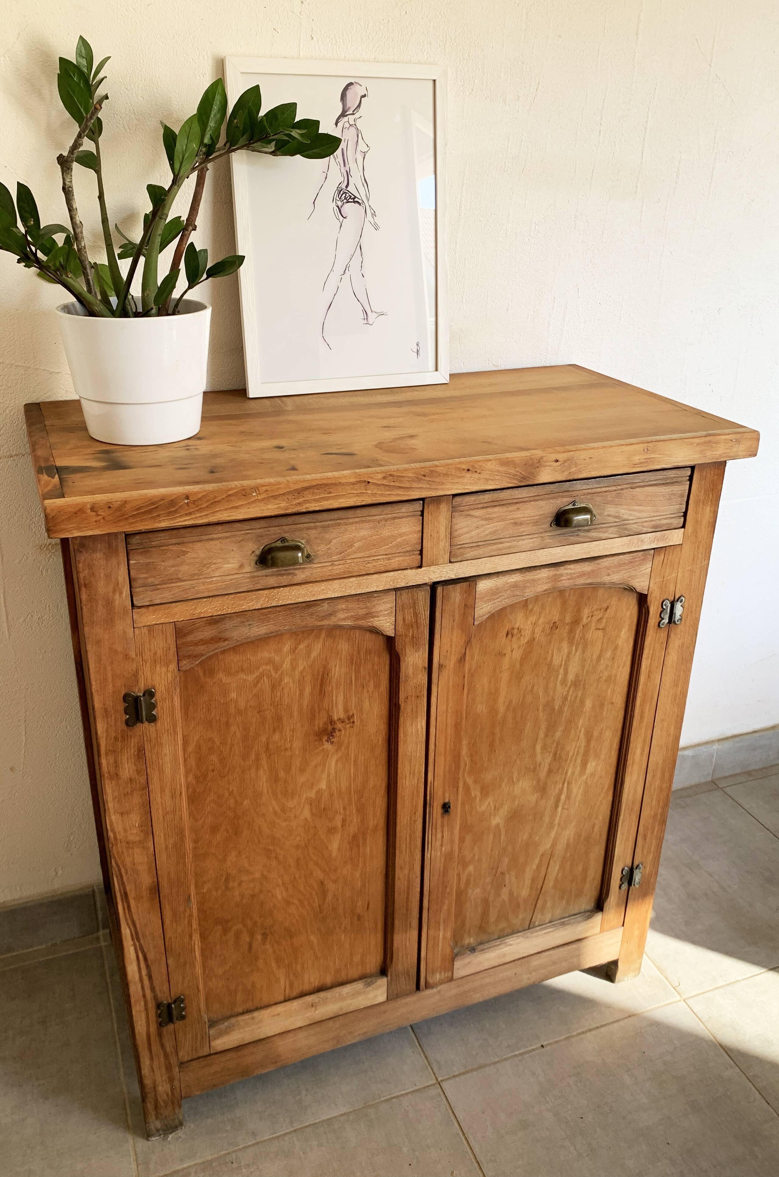 Vintage Parisian buffet in solid oak from the 60s