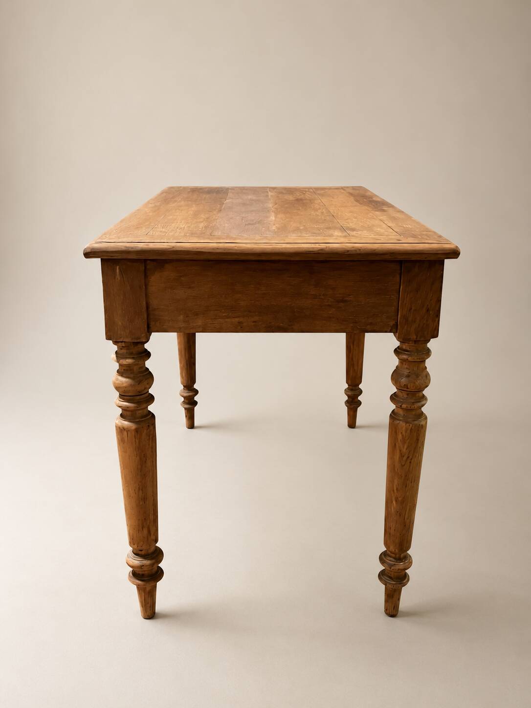Antique farmhouse table in solid oak – Art Deco handles