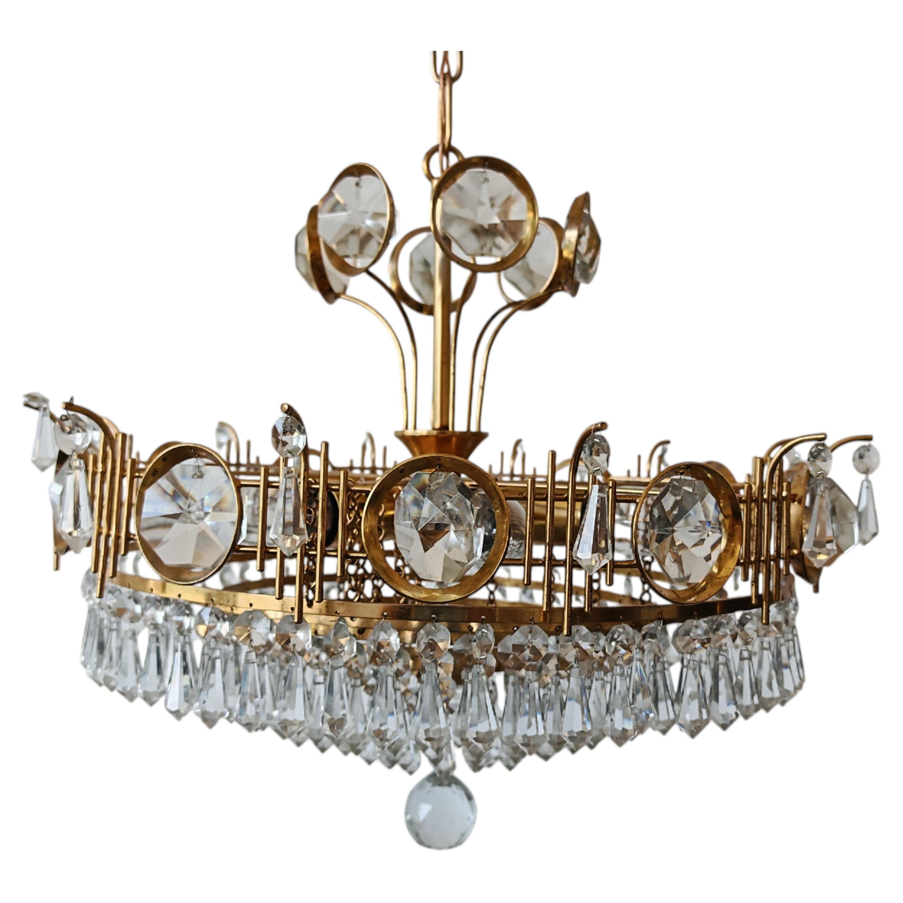 Crystal brass chandelier with 7 levels, attributed to Palwa, 1970s.