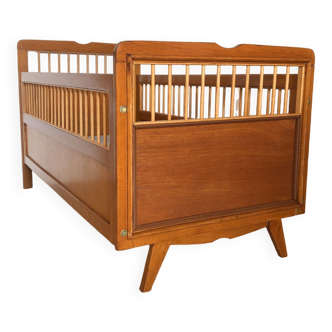 Baby cot from the 1960s