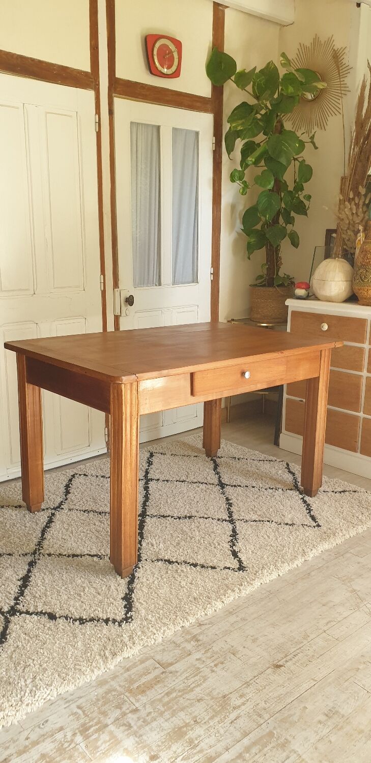 Art deco dining table
