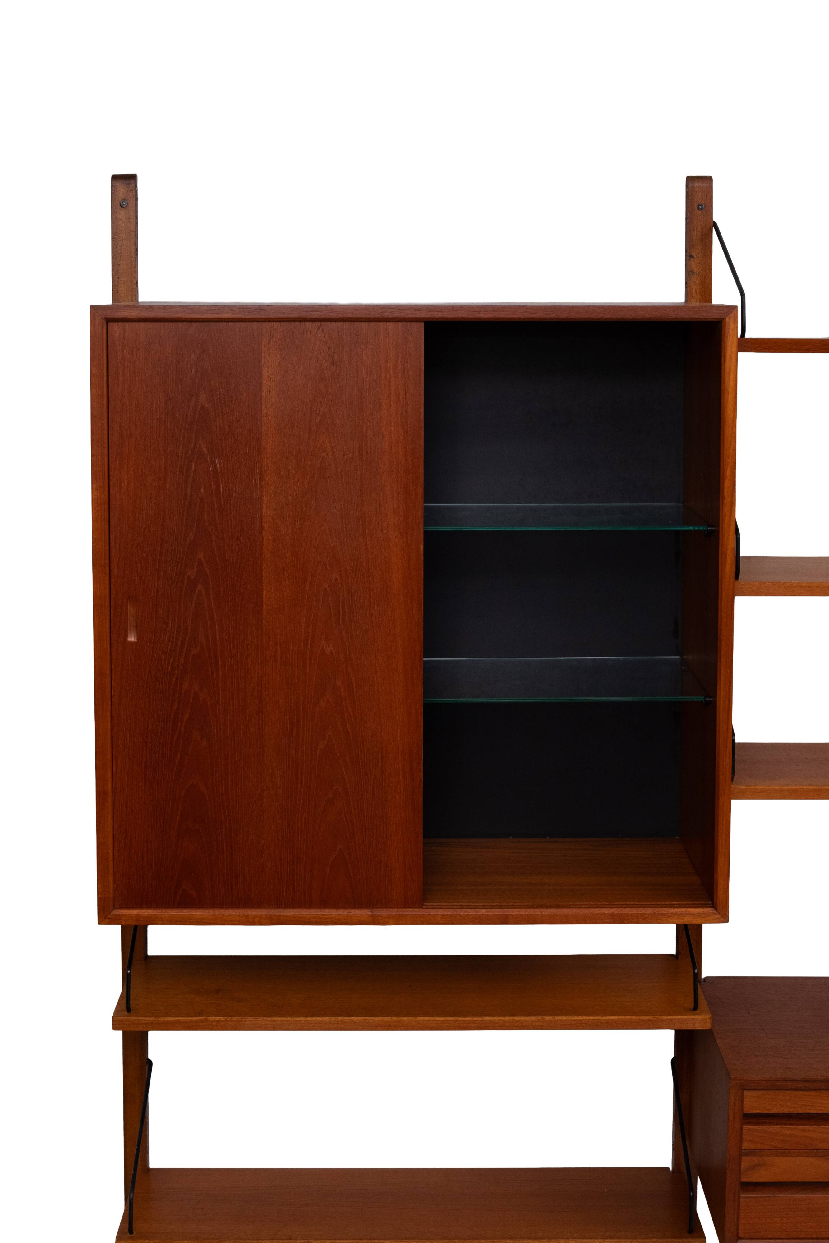 Système mural Royal Teak Poul Cadovius vintage des années 1960 avec 4 armoires