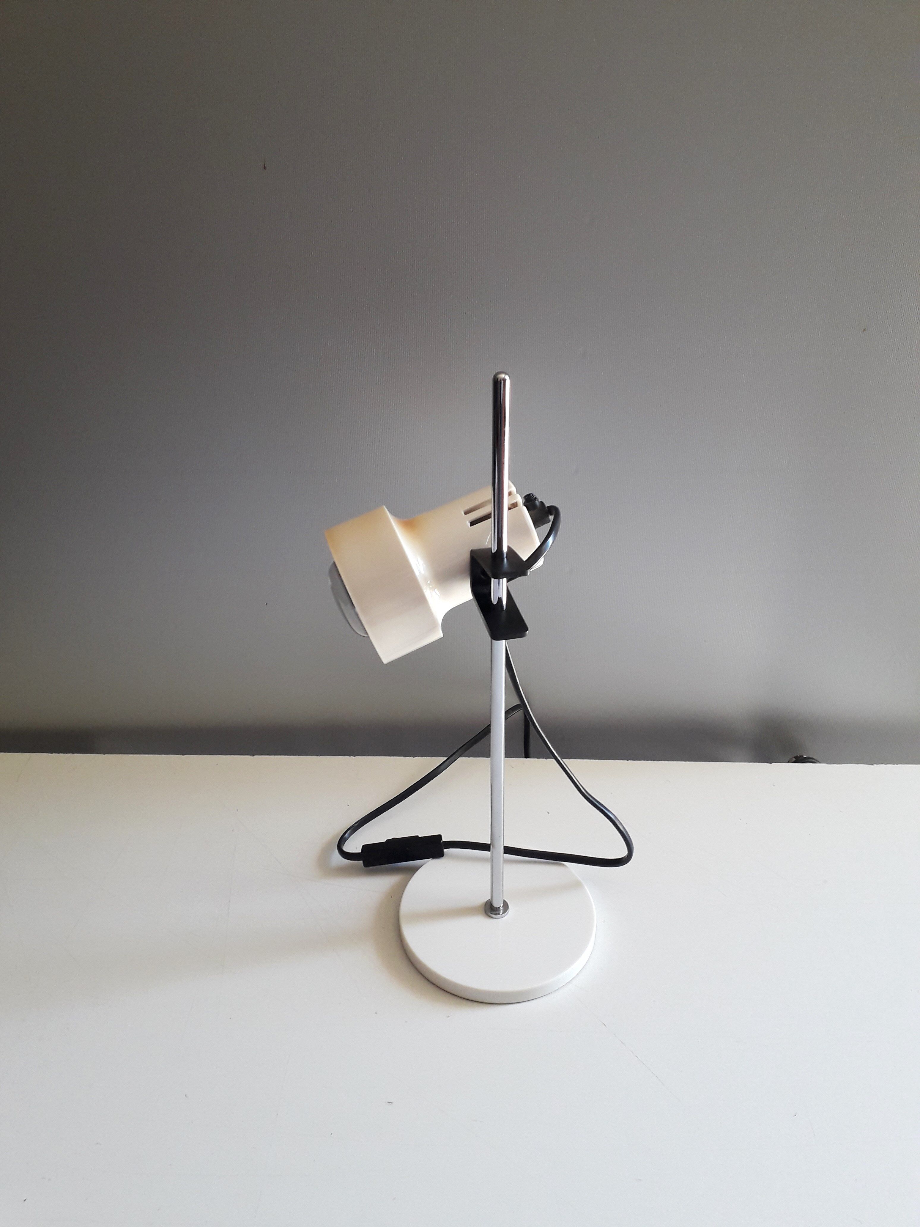 Vintage desk lamp - adjustable assembler - 1970